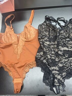 Lace Trim bodysuit blouse - Rust Orange & Black